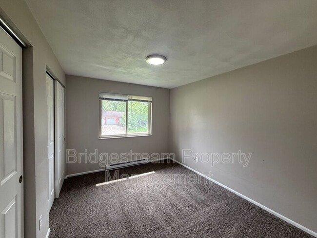Building Photo - 85 N Gebhart Church Rd