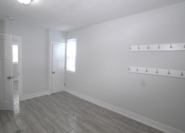 Building Photo - 10422 Nevada Ave