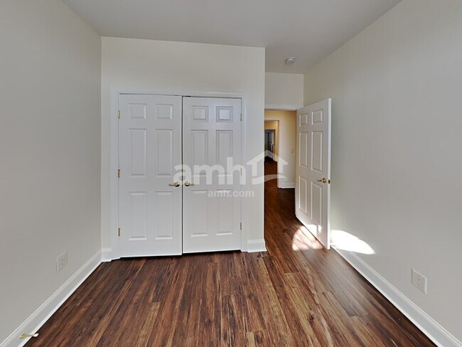 Building Photo - 1016 Rhett Pl