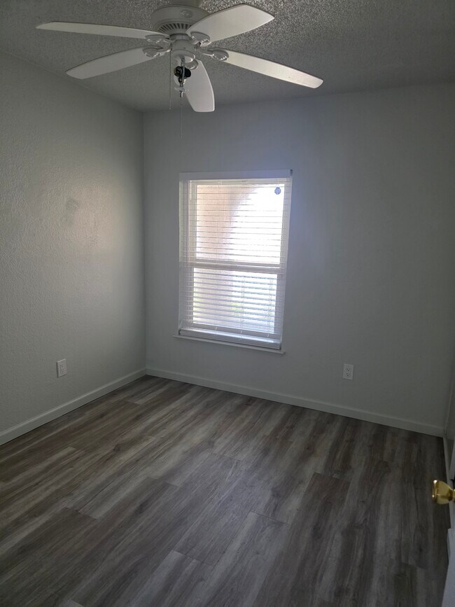 Building Photo - 4900 Earlcort Cir
