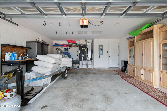 Building Photo - 15 Coolidge Ct