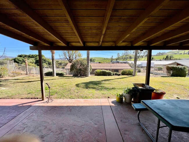 Building Photo - Norco Horse Property