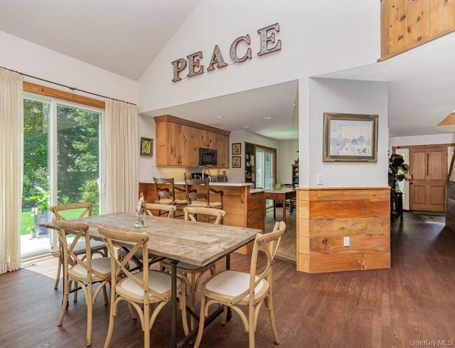 Building Photo - 61 Huckleberry Ln