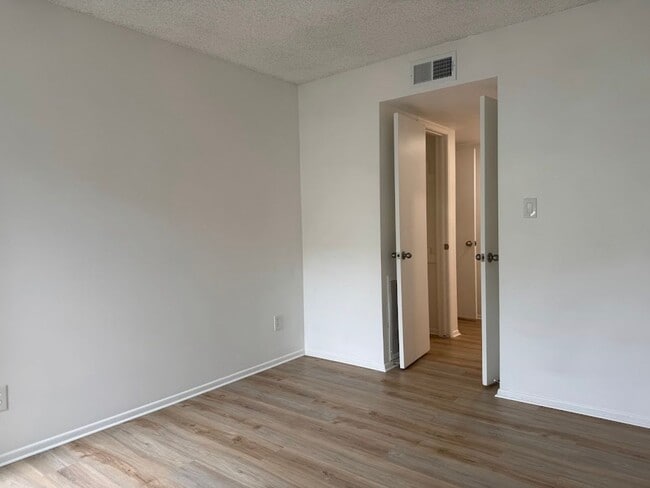 Building Photo - NOW OFFERING $400 OFF MOVE-IN COSTS Utilities Included – First Floor – In-Unit Washer/Dryer