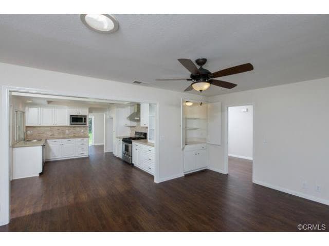 Building Photo - Gorgeous remodeled home in Covina Hills