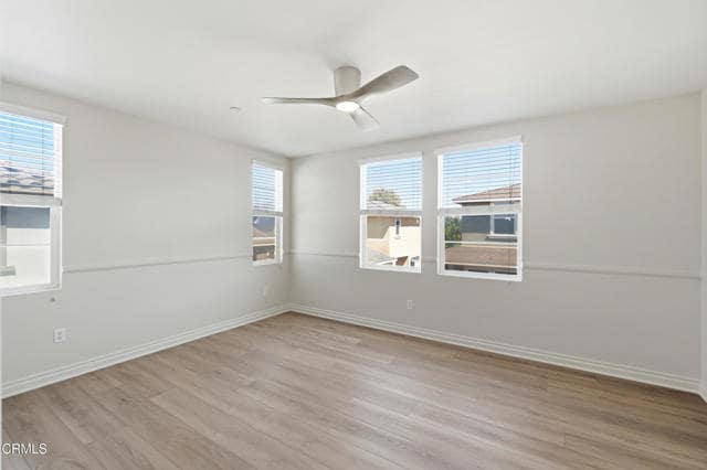 Building Photo - 3146 N Ventura Rd
