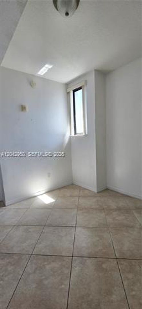 Building Photo - 3590 Coral Wy