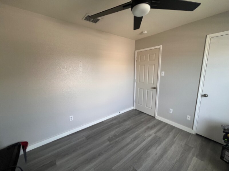 Building Photo - 12016 Shine Ave