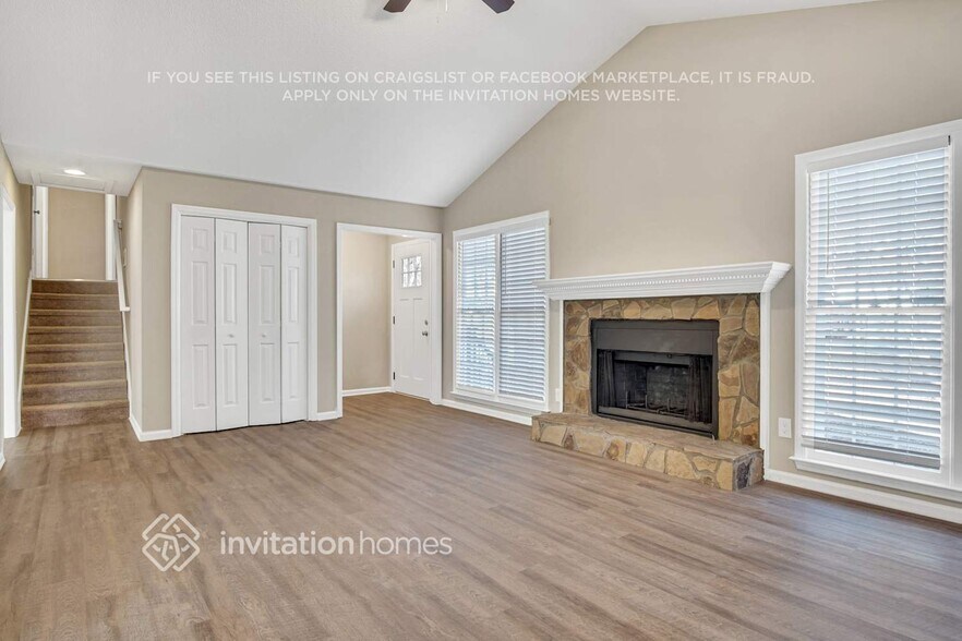 Building Photo - 2717 Horseshoe Creek Dr