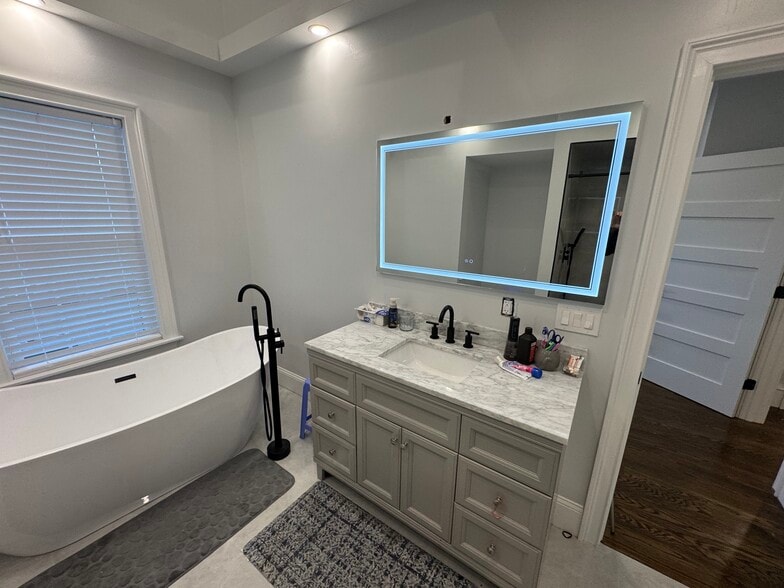 Building Photo - 195 Neponset Ave