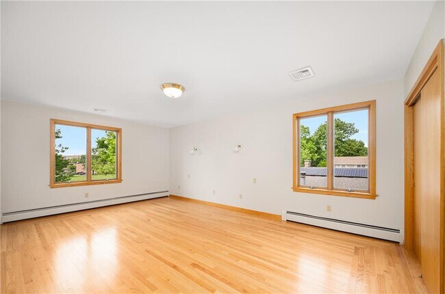 Building Photo - 14 Maxcy Dr
