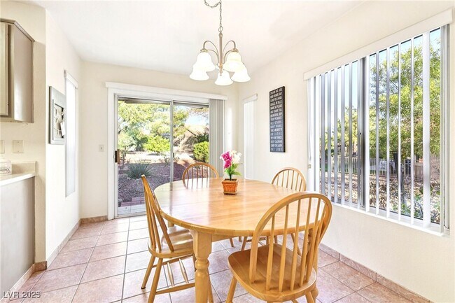 Building Photo - 3013 Sungold Dr