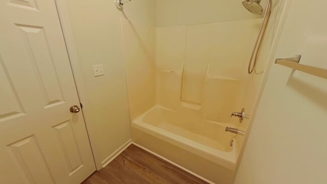 Building Photo - 6778 Buttermere Dr