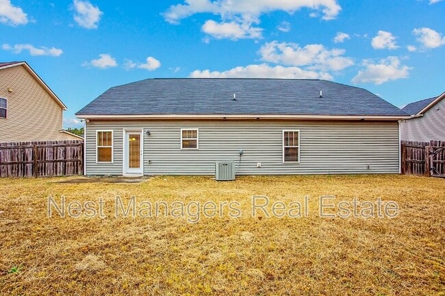 Building Photo - 450 Roanoke Dr