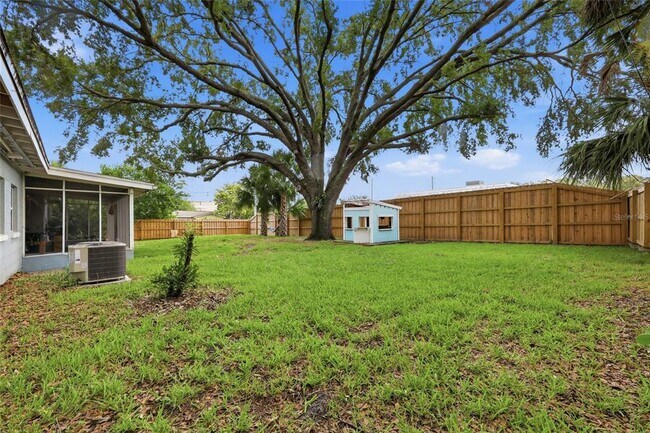 Building Photo - 712 Malone Dr