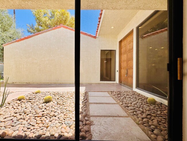 Building Photo - 49435 Ave Club La Quinta