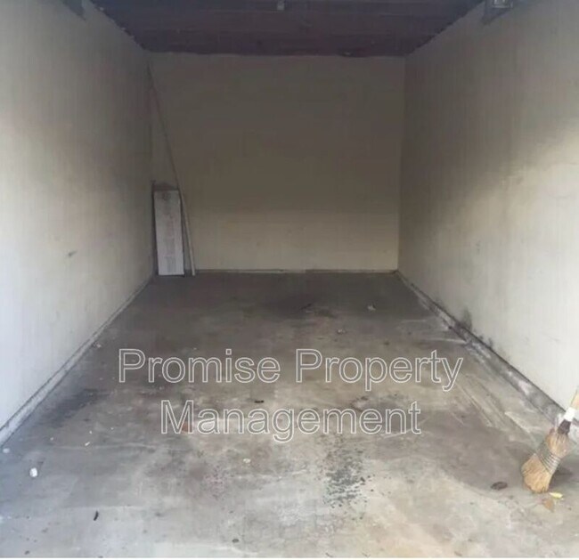 Building Photo - 410 S Freeman St