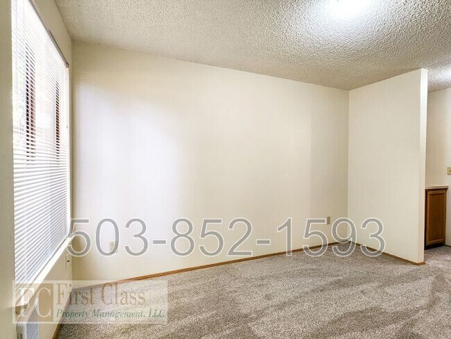 Building Photo - 4852 SW MURRAY Blvd