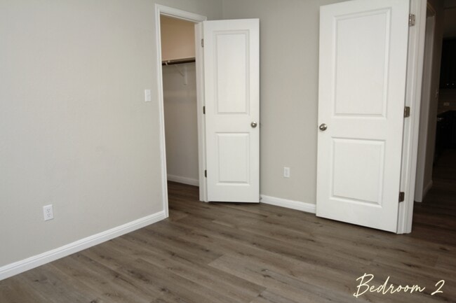 Building Photo - 6032 Genova Pl