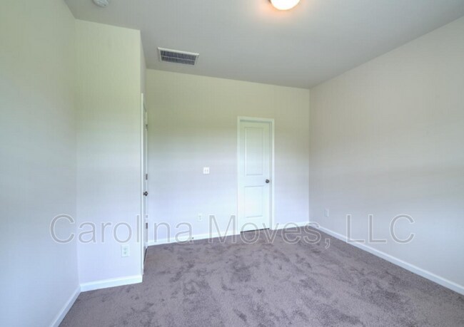 Building Photo - 904 Bryden Ln