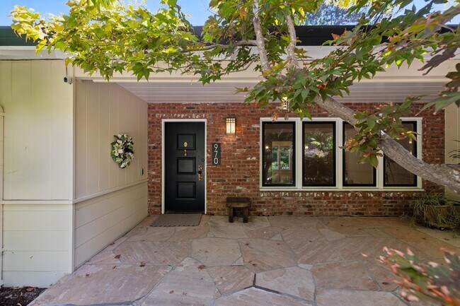 Building Photo - Beautiful Ranch Home with Bonus Room & Detached ADU | Minutes to Downtown