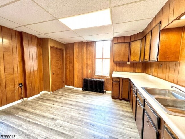 Building Photo - 507 S Main St