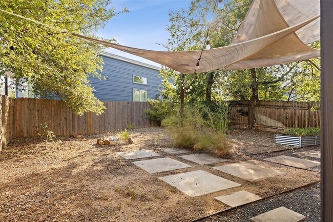 Building Photo - 5007 Delores Ave