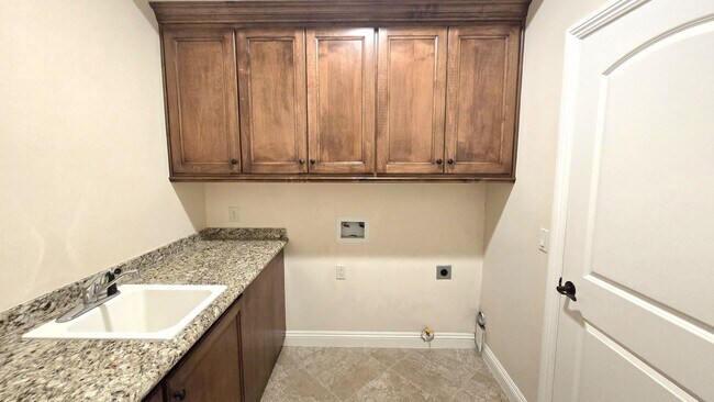 Building Photo - 2712 Anta Ct