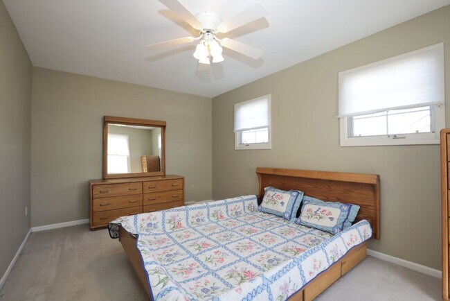 Building Photo - 4391 Archer Rd