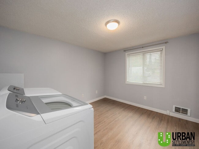 Building Photo - Modern North Spokane Condo with Beautiful Views – 2 Bed, 1 Bath