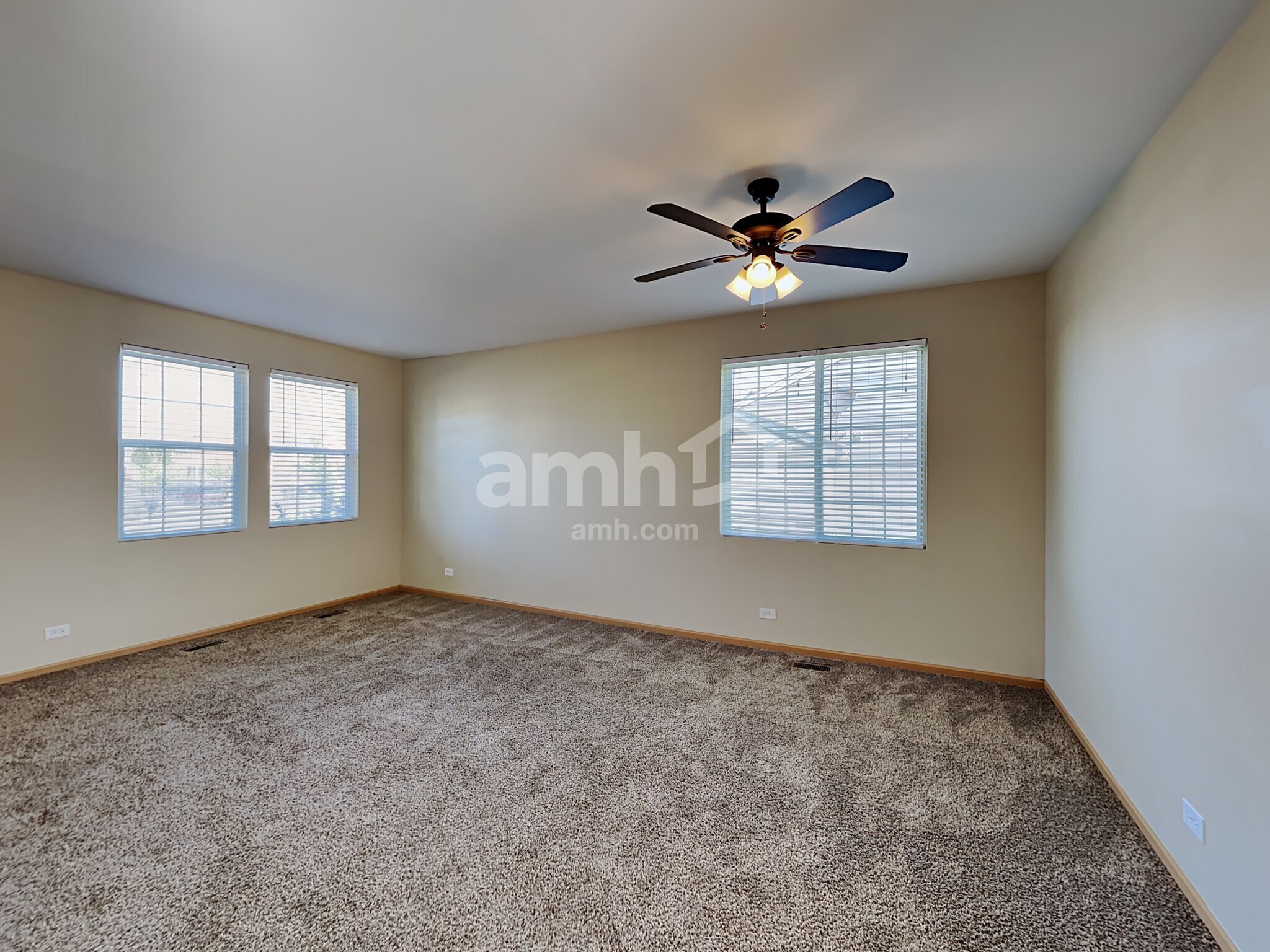 Building Photo - 39861 Waterloo Dr