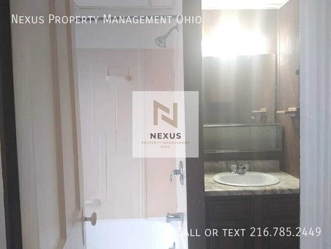 Building Photo - 3588 W 46th St