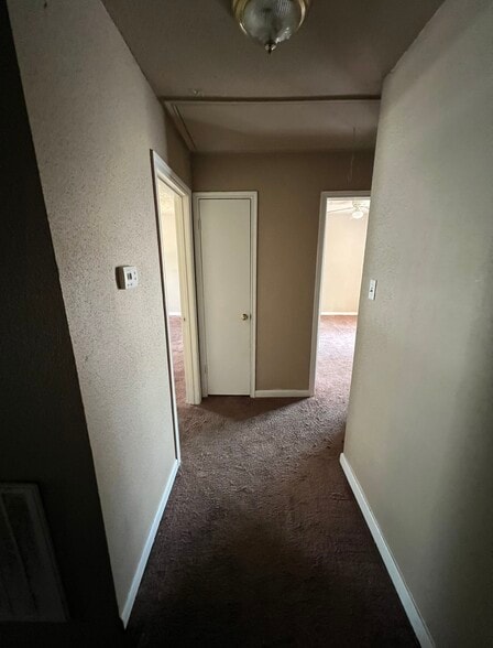 Building Photo - 6706 Finch St