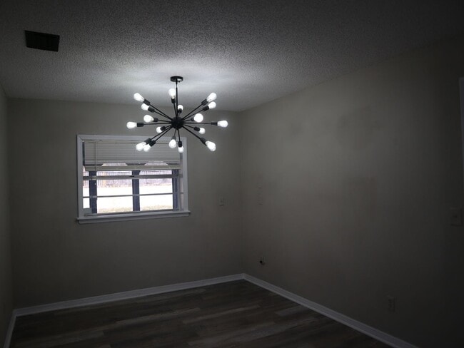 Building Photo - 4 BEDROOM 2 Bath  Pool Home!  Call Carole Arcaro 386-216-4900 Deltona Lakes Realty