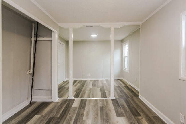 Building Photo - 1731 N Alton Ave