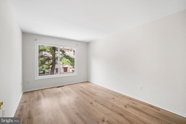 Building Photo - 9453 Chadburn Pl