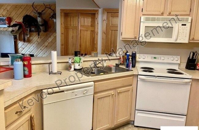 Building Photo - 4545 Wheaton Dr