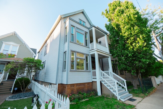 Primary Photo - 1711 W Henderson St
