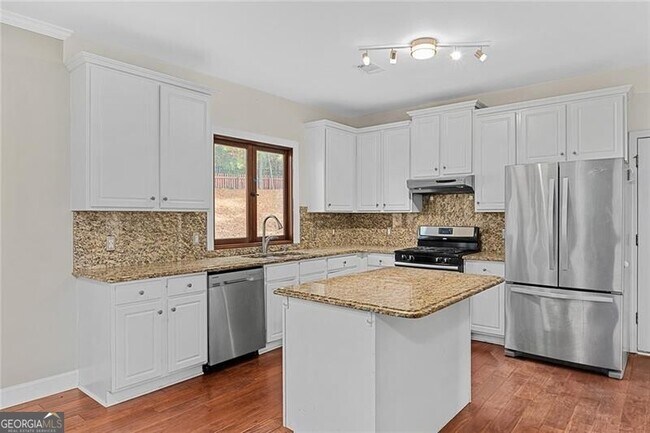 Building Photo - 560 Kimball Crest Ct