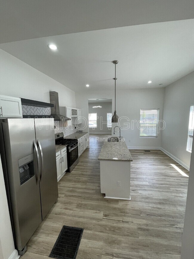 Building Photo - 1126 Villa Ave