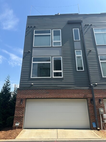 2 Car Attached Garage - 444 Southend Crossing Ln