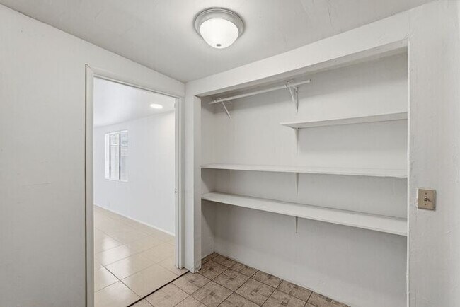 Building Photo - Bright 3-Bed Tucson Rental Home with Expansive Fenced Backyard Near U of A