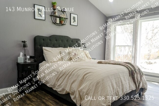 Building Photo - 143 Munroe Falls Ave