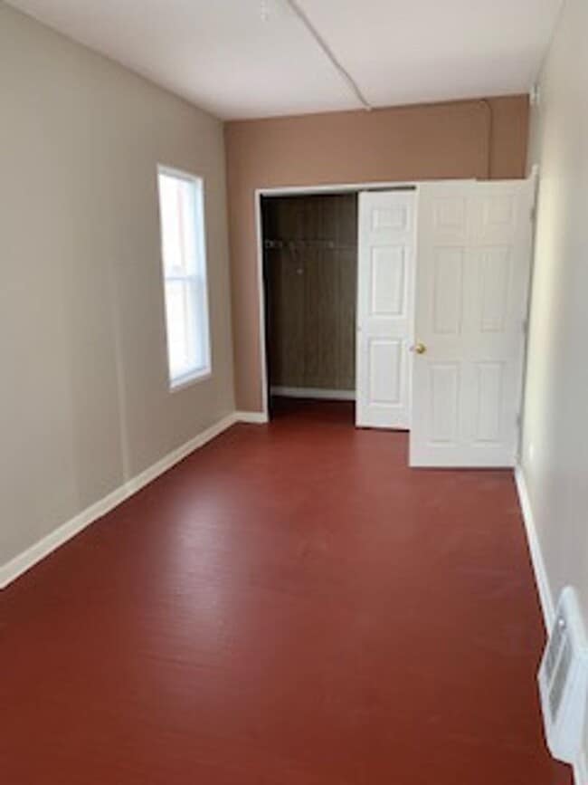 Building Photo - 535 S State St