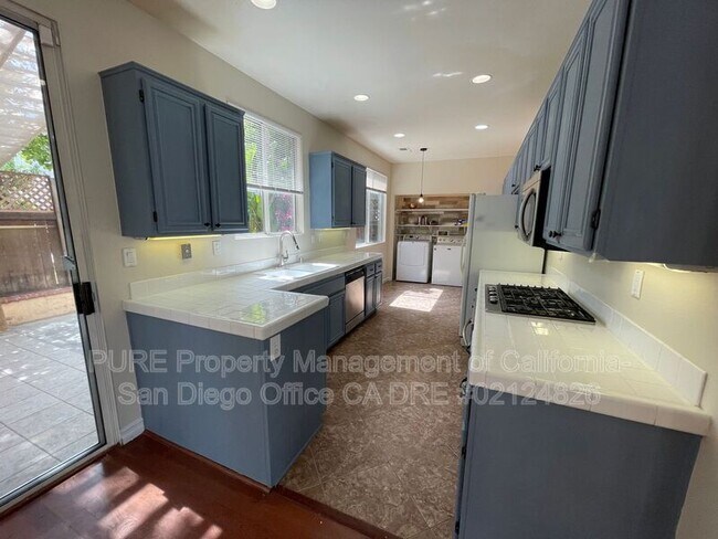 Building Photo - 2203 Willow Creek Cir