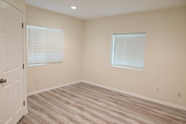 Building Photo - 20503 Madrona Ave