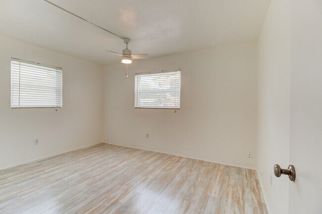 Building Photo - 2/1 Ormond Beachside Bungalow