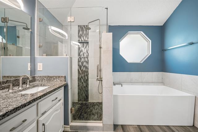 Building Photo - 4203 Meadow Ridge Dr