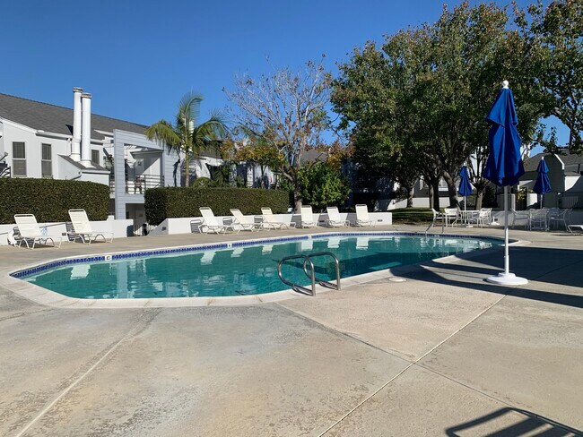 Building Photo - 24382 Lantern Hill Dr