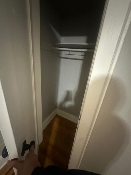 Building Photo - 425 Cherry St